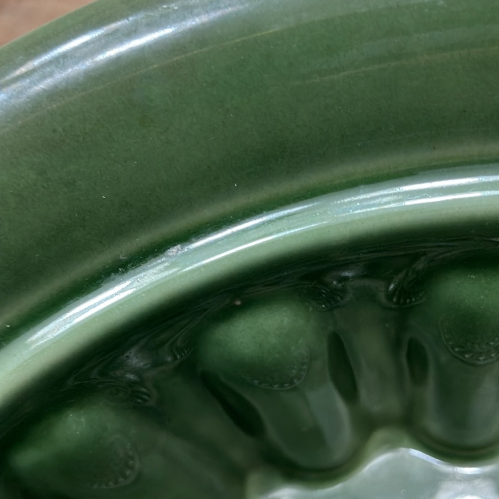 Savinio Stoneware - Green and Brown Casserole Crock with Lid - Picture 6 of 11